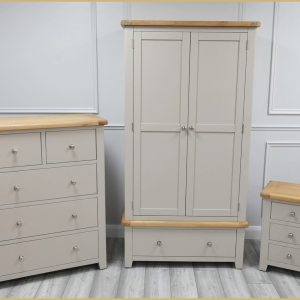 Sweeney 5 drawer chest